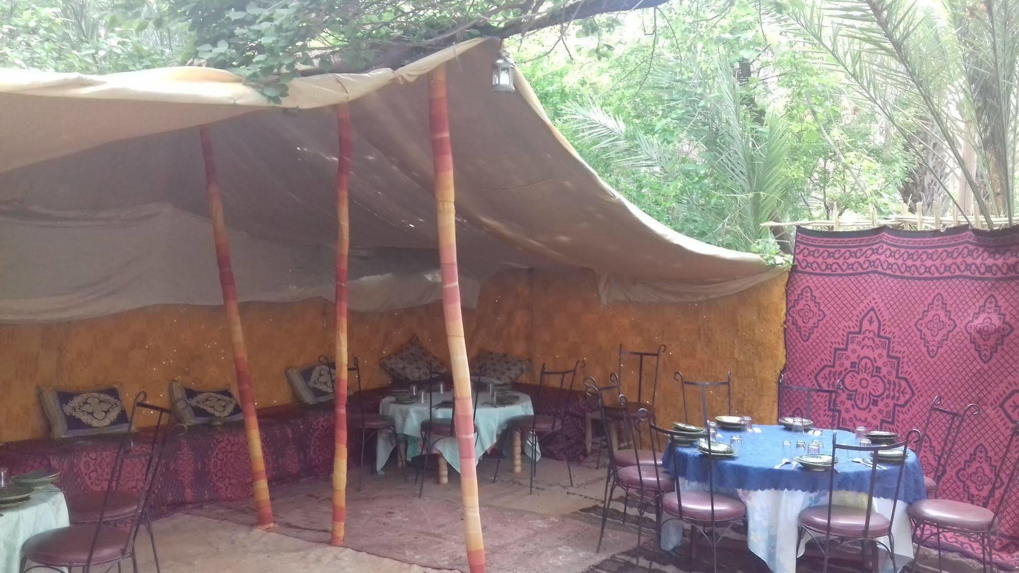 Auberge Restaurant Tissili " Oasis De Fint" Exterior foto